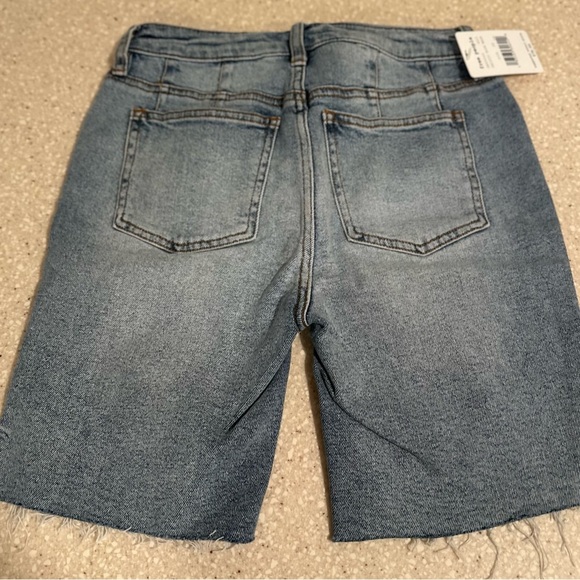 Free People Cut Out Jorts Shorts Blue Button Fly Pacific Blue Wash Size 26 NWT - Picture 5 of 12